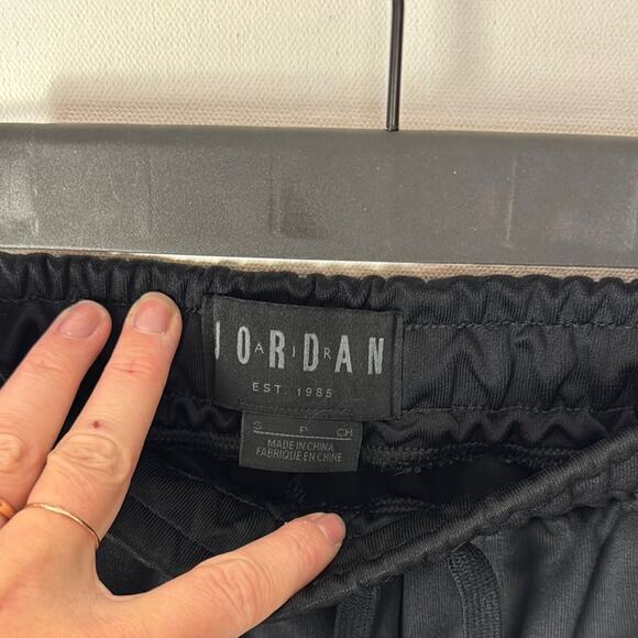 Air Jordan Joggers - Men's Small - Picture 2 of 6